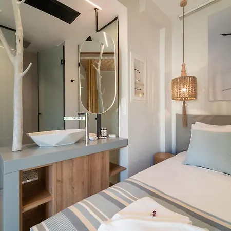 Apartament Tis Yayas *